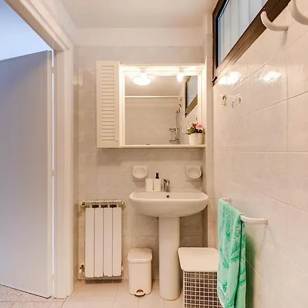 A 2 Passi Dal Mare Con Free Parking E Wi-fi