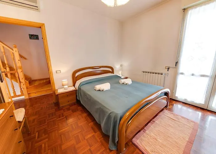 A 2 Passi Dal Mare Con Free Parking E Wi-fi