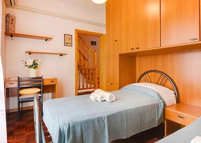 A 2 Passi Dal Mare Con Free Parking E Wi-fi