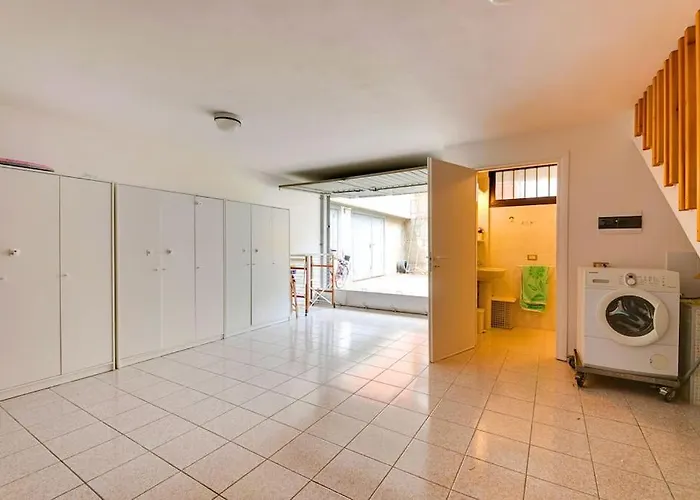 A 2 Passi Dal Mare Con Free Parking E Wi-fi