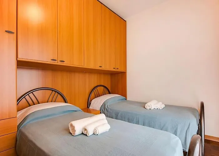 A 2 Passi Dal Mare Con Free Parking E Wi-fi